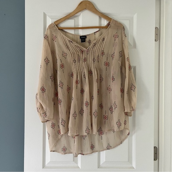 Torrid 3/4 Sleeve Blouse 2X - Picture 4 of 9